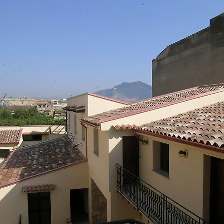 Art Lincoln Bed & Breakfast