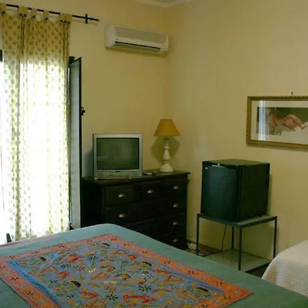 Art Lincoln Bed & Breakfast 4*